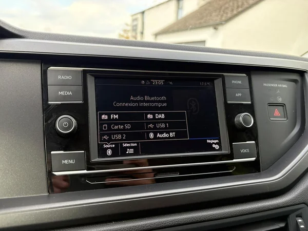 VOLKSWAGEN Polo (2024) — foto 8 van 19