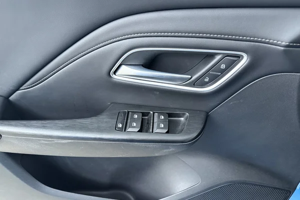 MG ZS Hybrid+ (HEV) (2025) — foto 8 van 20