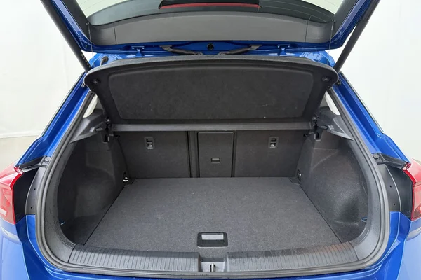 Volkswagen T-Roc (2024) — foto 12 van 16