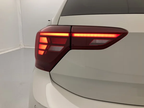 VOLKSWAGEN Polo (2025) — foto 9 van 36