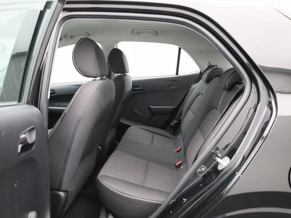 Kia Picanto (2022) — foto 2 van 34