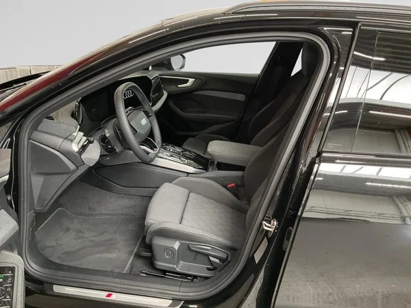 AUDI A5 Avant (2025) — foto 2 van 25