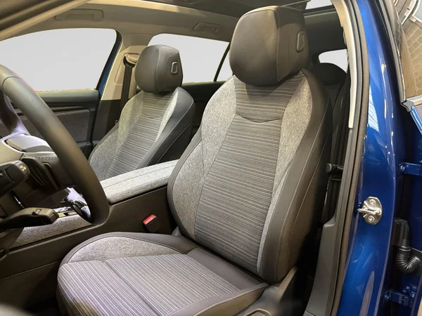 SKODA Superb Combi (2026) — foto 6 van 15
