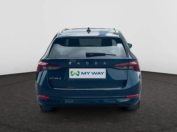 SKODA Octavia Combi (2023) — foto 13 van 18