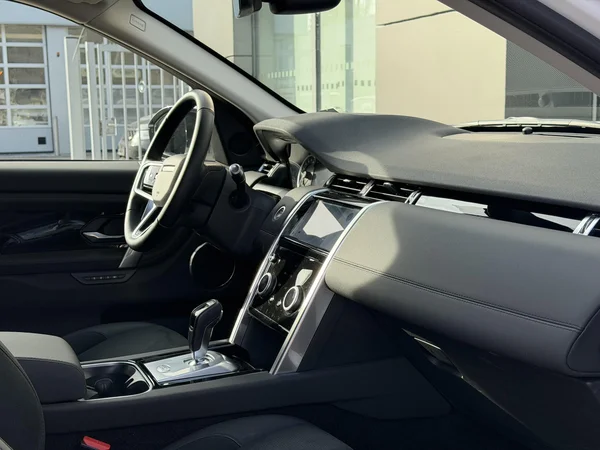 Land Rover Discovery Sport (2021) — foto 25 van 25