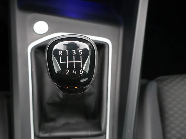 Volkswagen Golf (2021) — foto 9 van 28
