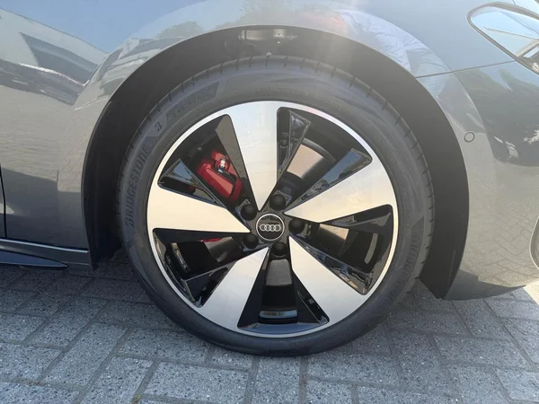 AUDI A5 Avant e-hybrid (PHEV) (2026) — foto 17 van 24