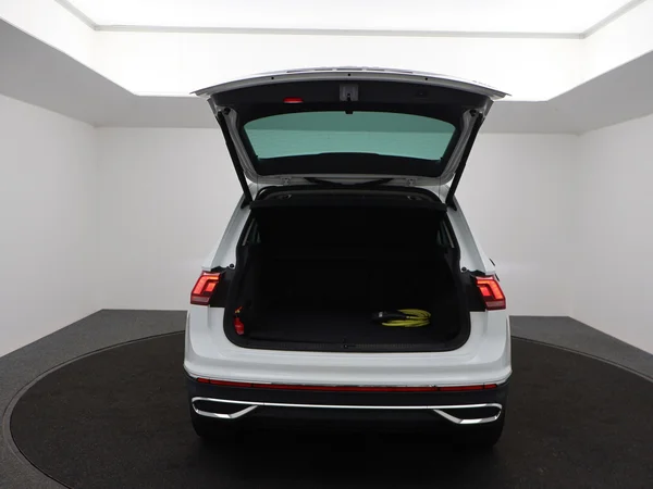 VOLKSWAGEN Tiguan eHybrid (PHEV) (2022) — foto 6 van 25