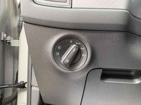 SKODA Kodiaq (2023) — foto 2 van 21