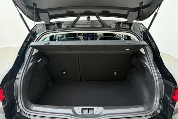 Renault Megane Berline Phase II (2021) — foto 24 van 28