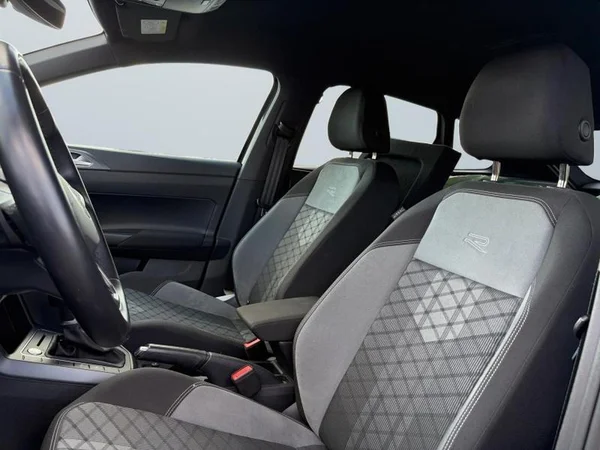 VOLKSWAGEN Taigo (2023) — foto 4 van 22