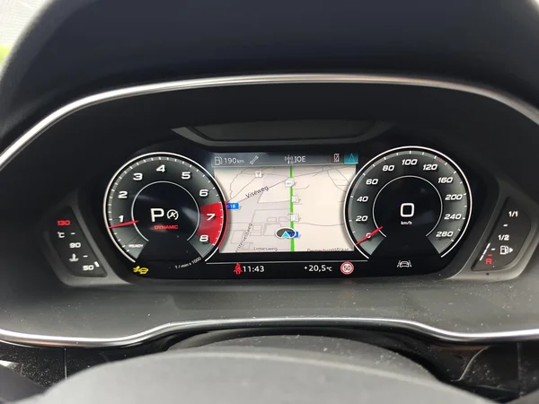 Audi Q3 (2024) — foto 8 van 21