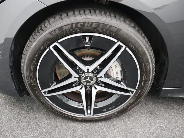 Mercedes-Benz C-Klasse (2025) — foto 26 van 28