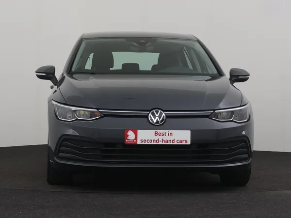 VOLKSWAGEN Golf (2024) — foto 26 van 28