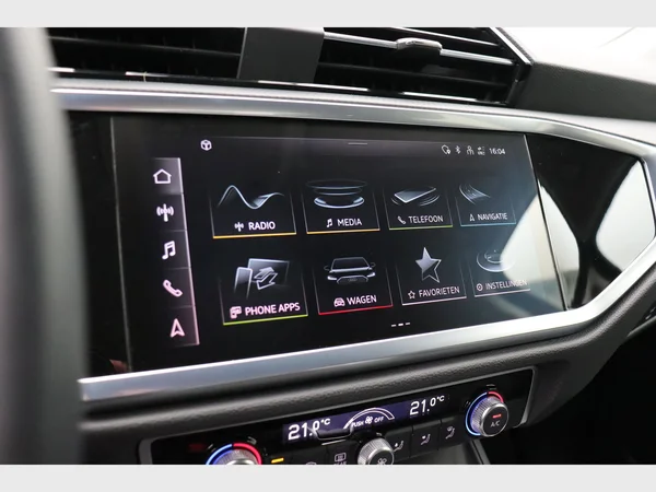 AUDI Q3 (2022) — foto 6 van 27