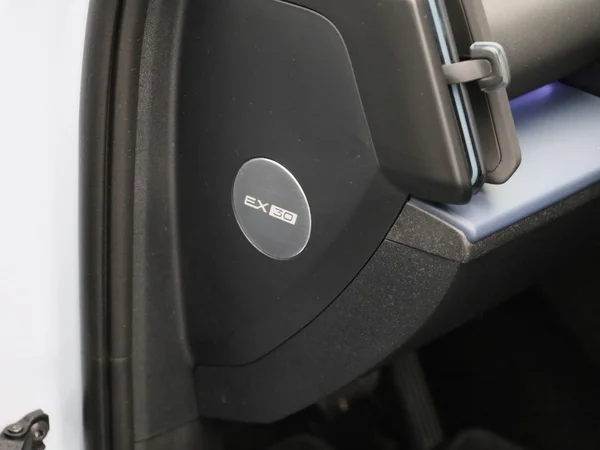 Volvo EX30 (2024) — foto 32 van 48