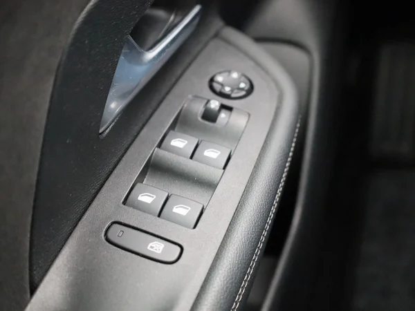 Opel Mokka (2023) — foto 21 van 38