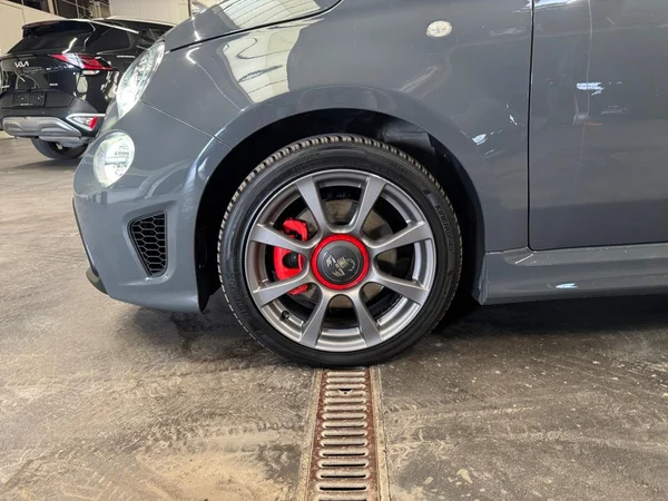 ABARTH 595 (2020) — foto 16 van 24