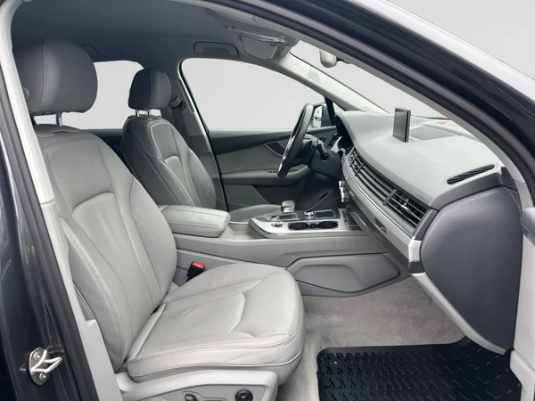 AUDI Q7 (2016) — foto 15 van 24