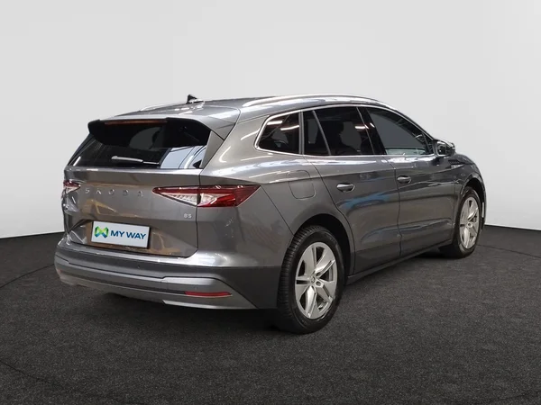 SKODA Enyaq (2024) — foto 9 van 16