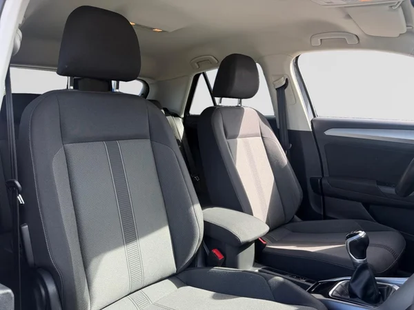 VOLKSWAGEN T-Roc (2023) — foto 17 van 20