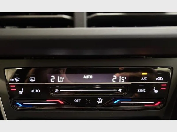 Volkswagen Taigo (2022) — foto 17 van 27