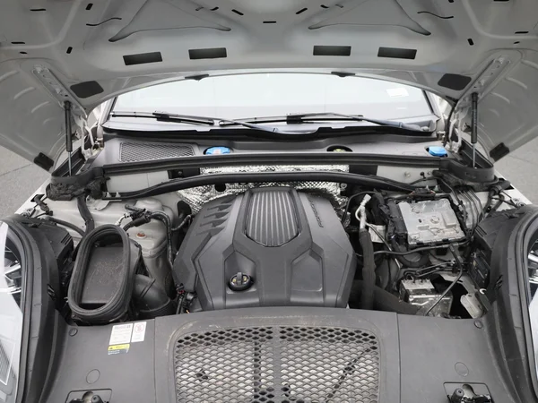 Porsche Macan (2022) — foto 53 van 60