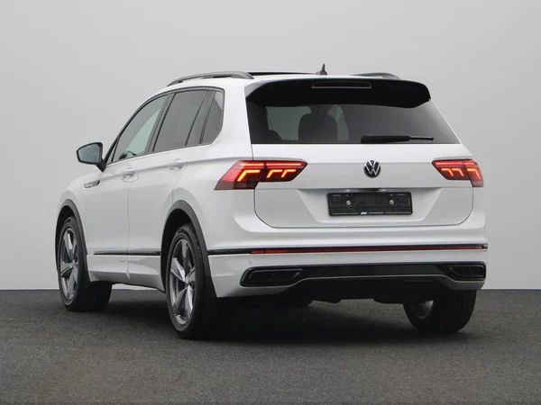 VOLKSWAGEN Tiguan (2023) — foto 20 van 23
