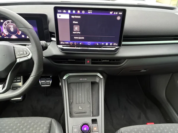 VOLKSWAGEN T-Roc (2025) — foto 9 van 24