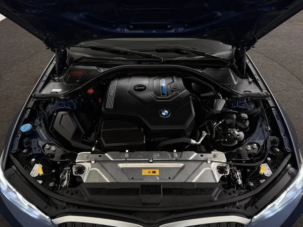 BMW 320 (2023) — foto 6 van 33