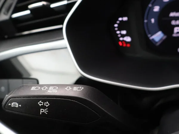 Audi Q3 (2022) — foto 6 van 23
