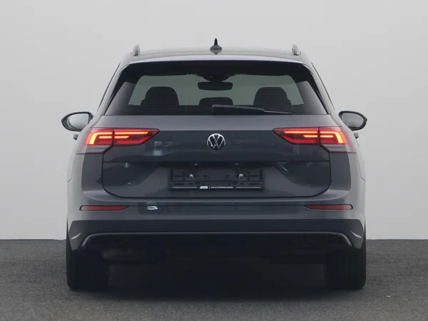 VOLKSWAGEN Golf VIII SW (2023) — foto 16 van 19
