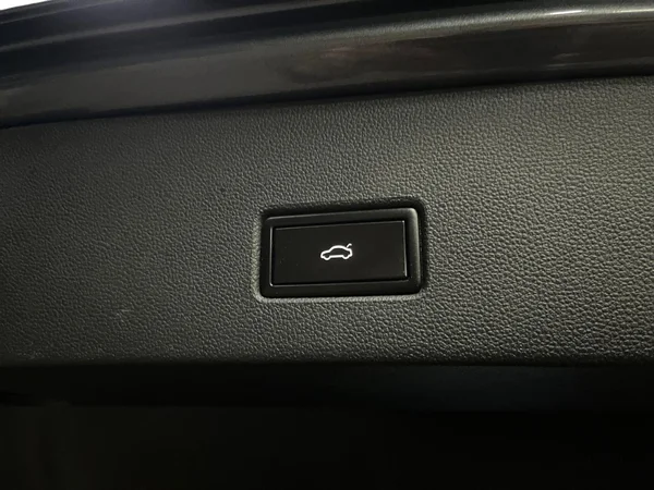VOLKSWAGEN T-Roc (2020) — foto 11 van 20
