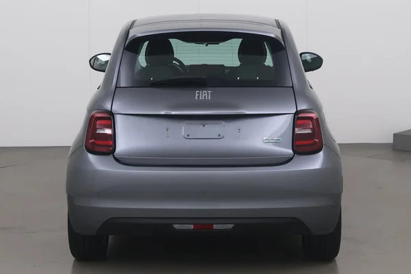 Fiat E-500 (2022) — foto 12 van 17