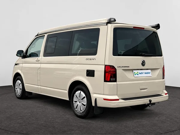 VOLKSWAGEN T6 California (2023) — foto 12 van 24