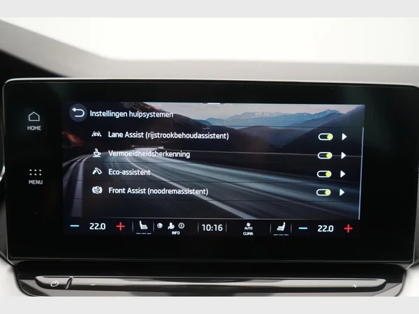 SKODA Octavia Combi (2024) — foto 15 van 29