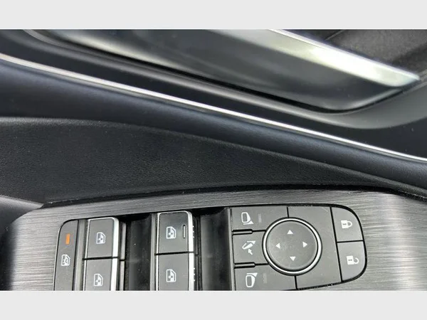 Nissan QASHQAI (2023) — foto 20 van 32