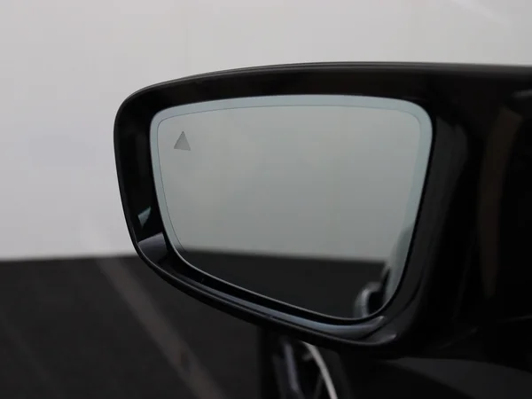 BMW 330 (2021) — foto 22 van 31