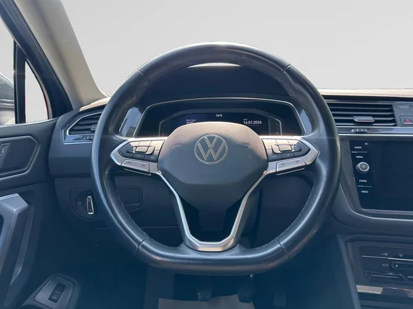 VOLKSWAGEN Tiguan Allspace Dsl (2022) — foto 15 van 23
