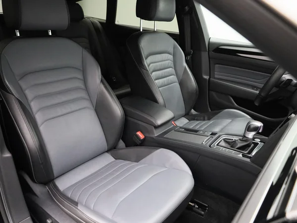 Volkswagen Arteon (2022) — foto 38 van 49