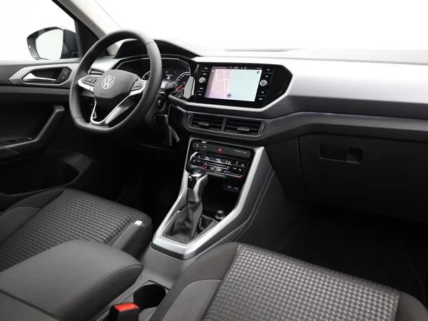 VOLKSWAGEN T-Cross (2022) — foto 13 van 19