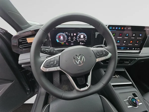 VOLKSWAGEN Tiguan (2026) — foto 4 van 22