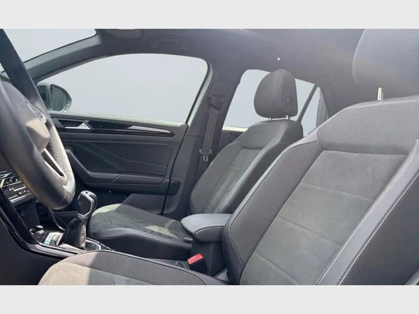 Volkswagen T-Roc (2023) — foto 9 van 25