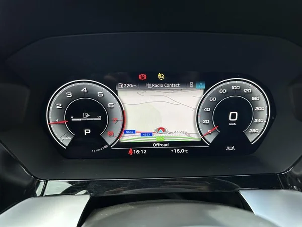 AUDI A3 Sportback (2024) — foto 8 van 34