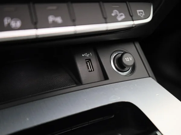 Audi Q5 (2023) — foto 29 van 53