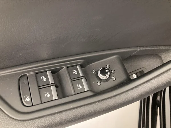 AUDI A4 Avant (2022) — foto 11 van 36