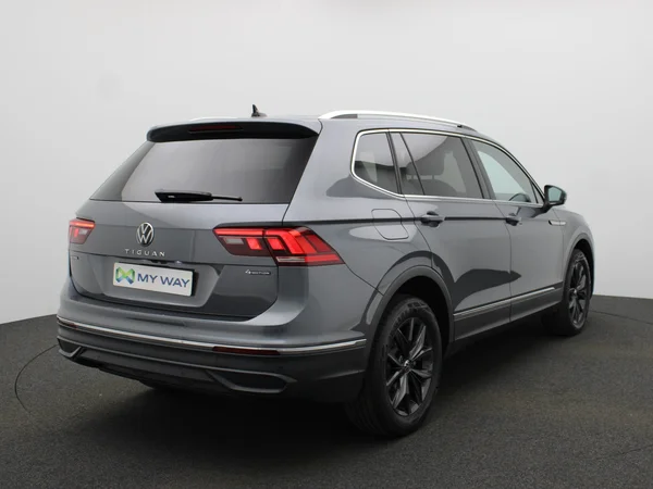 VOLKSWAGEN Tiguan Allspace (2024) — foto 12 van 19