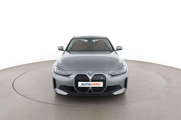 BMW i4 (2023) — foto 16 van 17