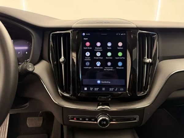 Volvo XC60 (2024) — foto 10 van 20