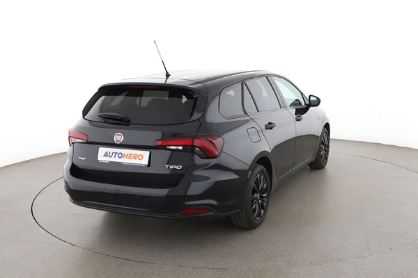 Fiat Tipo (2020) — foto 12 van 16